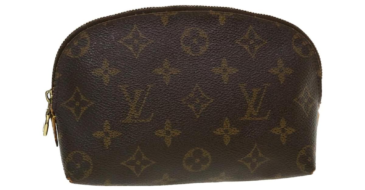 Shop Louis Vuitton MONOGRAM Cosmetic pouch (M47515) by momochani