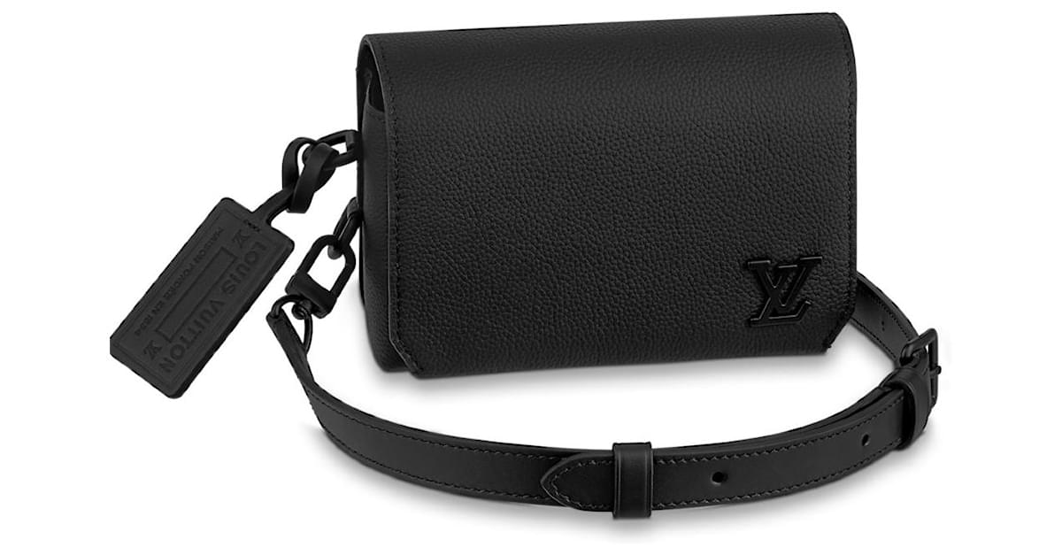 LOUIS VUITTON Calfskin Aerogram Alpha Wearable Wallet Black