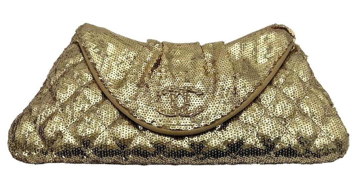 Chanel gold hot sale clutch bag