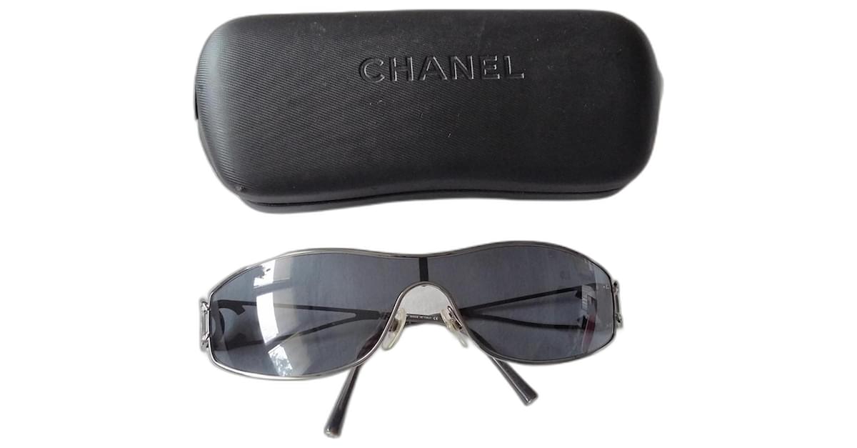 Vintage & New - CHANEL glasses mask CC logo / rhinestones on the sides  Silvery Grey Metallic Dark grey Dark blue Steel Metal ref.834864
