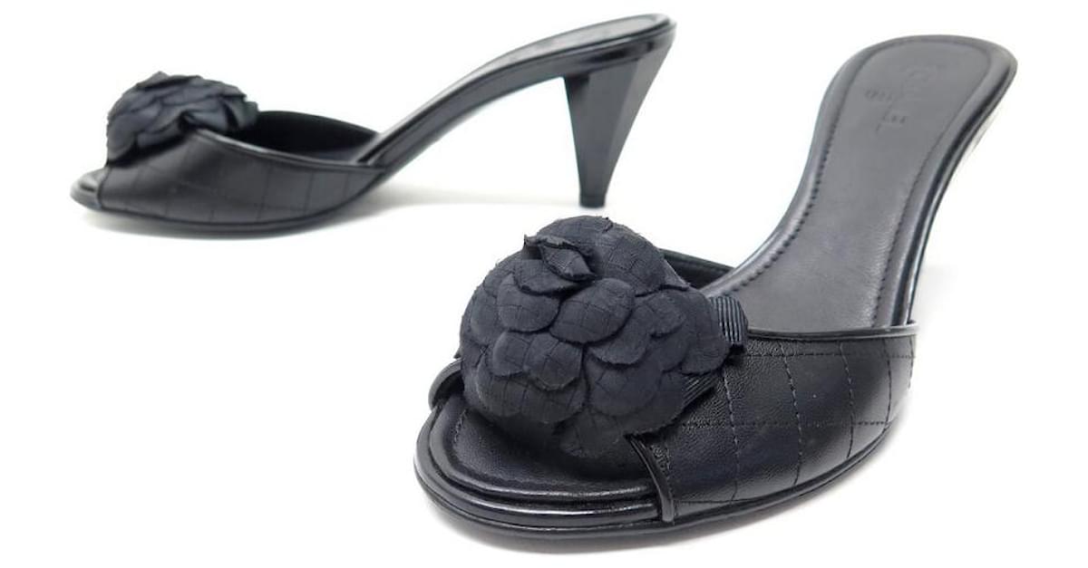 NINE CHANEL MULES SHOES WITH CAMELIA HEELS 37.5 QUILTED LEATHER SHOES Black  ref.835052 - Joli Closet