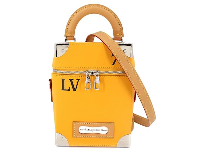 Malle Louis Vuitton Cuir Jaune ref.835482 - Joli Closet