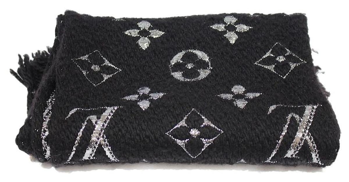 Louis Vuitton Scarves Black Silvery Silk Wool ref.852834 - Joli Closet