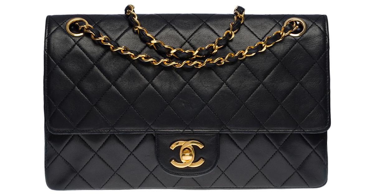 Handbags Chanel Chanel Timeless Shoulder bag/CLASSIQUE Medium Lined Flap in Black Quilted Lamb Leather- 100637