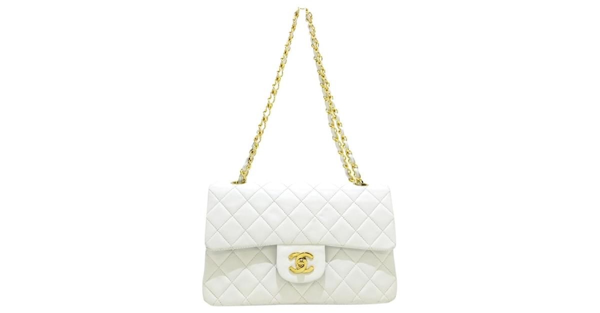 Timeless Chanel lined Flap White Leather ref.878134 - Joli Closet