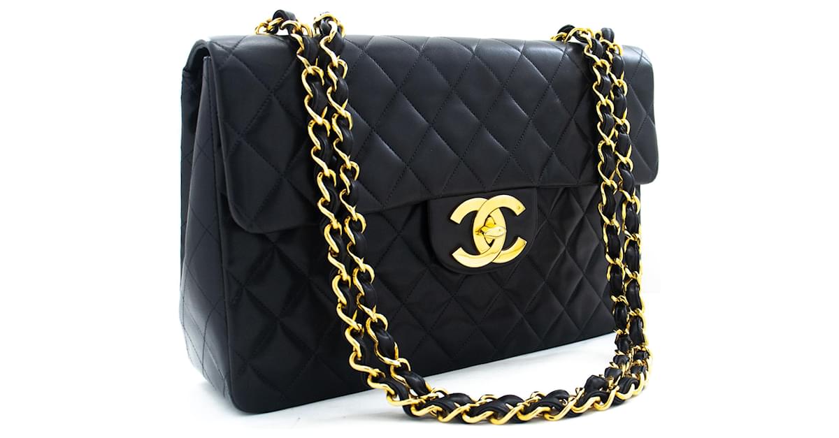 CHANEL Classic Large 13 Flap Chain Shoulder Bag Black Lambskin Leather  ref.879941 - Joli Closet