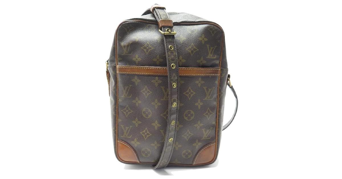 VINTAGE LOUIS VUITTON DANUBE MM M HANDBAG45264 MONOGRAM CANVAS CROSSBODY BAG  Brown Cloth ref.663512 - Joli Closet