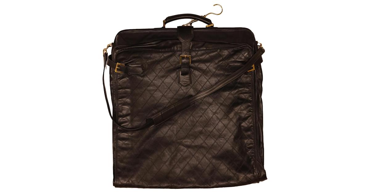CHANEL Garment Cover Leather Black CC Auth bs4825 ref.891381 - Joli Closet