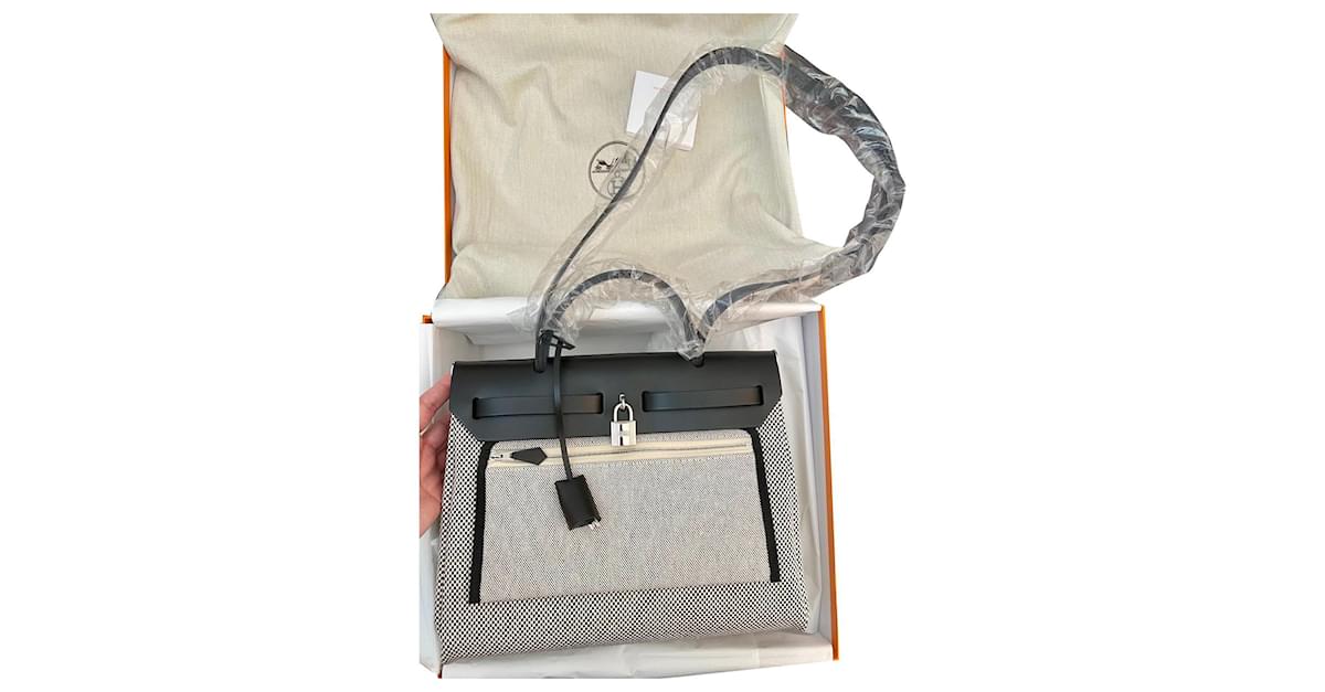 Hermes Herbag Zip 31 PM Handbag – Beccas Bags