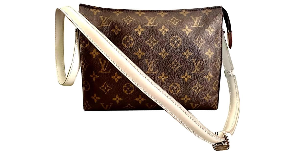 Louis Vuitton Pallas Clutch Bag