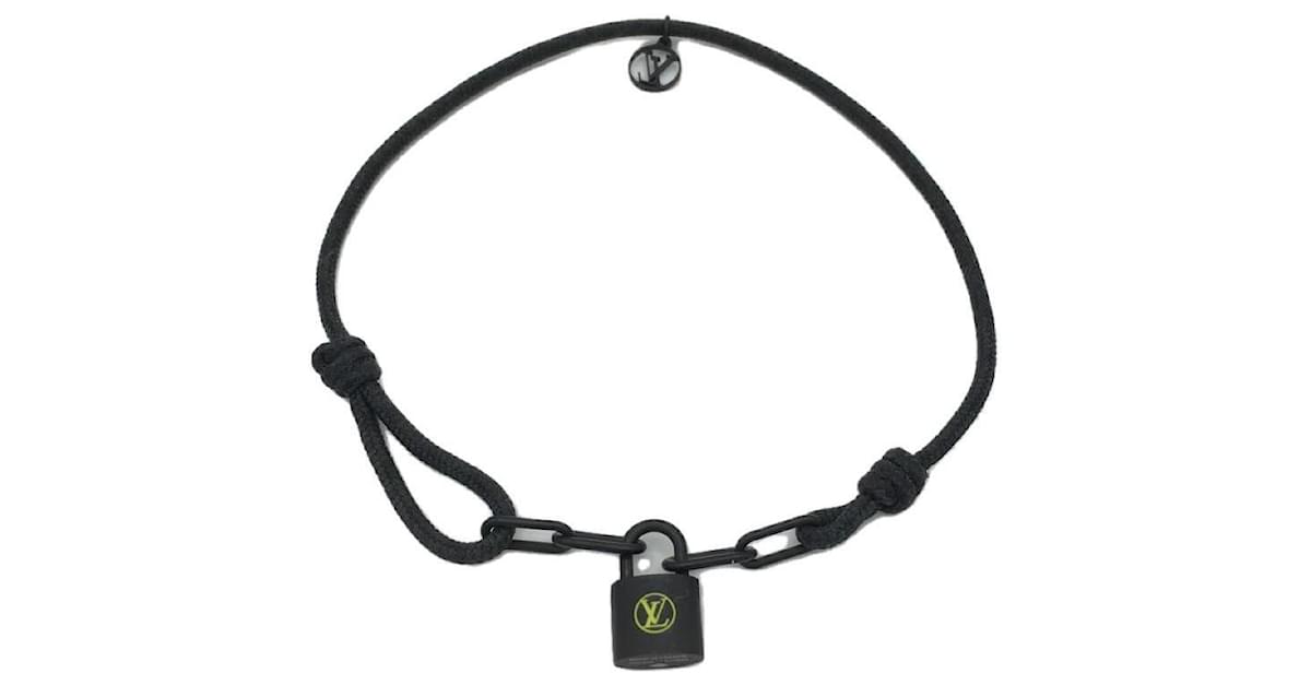 Louis Vuitton Black Bracelet ref.909192 - Joli Closet
