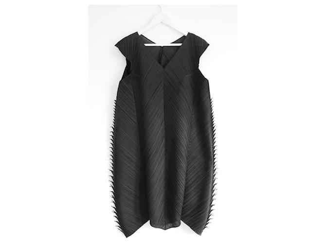 Vintage Issey Miyake Pleats Please dragon dress Black