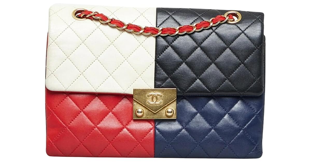 Timeless Chanel flap bag Multiple colors Leather ref.921160 - Joli Closet