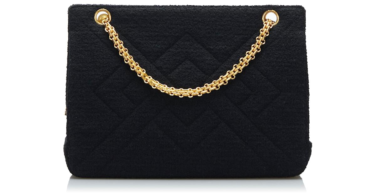 Chanel Black Classic Tweed Shoulder Bag Cloth ref.923202 - Joli Closet