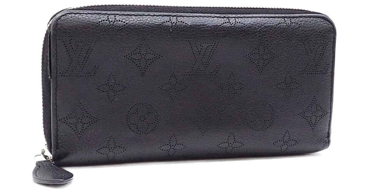 Louis Vuitton Victorine Wallet Grey Mahina