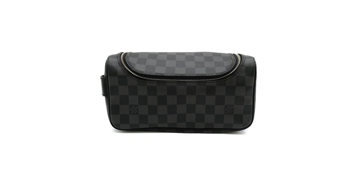 Louis Vuitton Damier Graphite Toiletry Pouch Bag M47625 Black Cloth  ref.925160 - Joli Closet