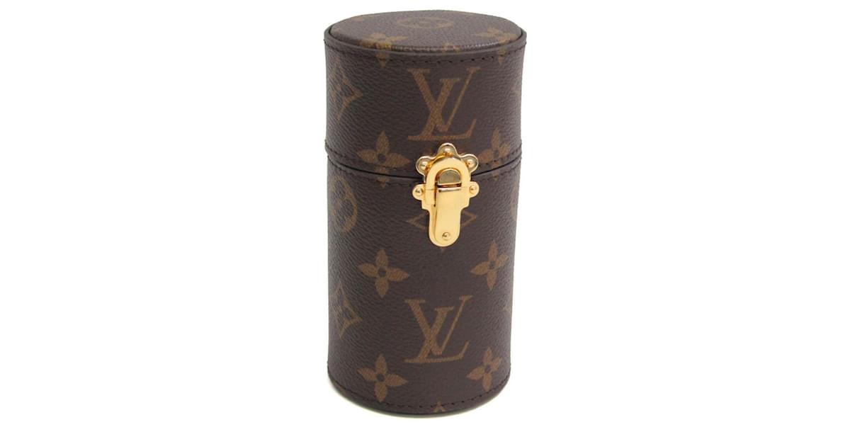 Louis Vuitton Brown Monogram Etui Voyage MM Cloth ref.797104 - Joli Closet