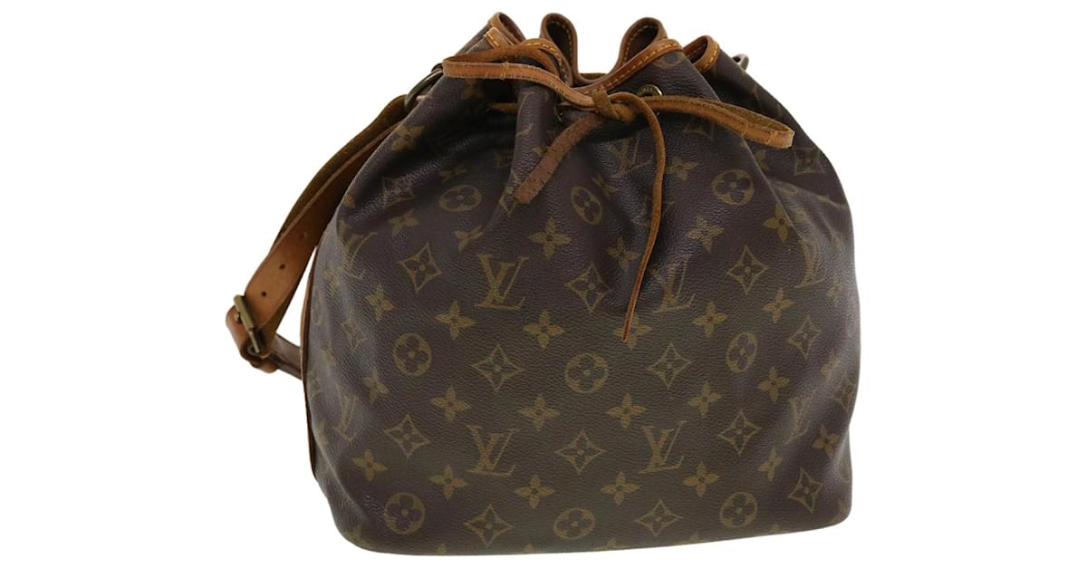 farfetch.com - Louis Vuitton Vintage 'Noe' bucket shoulder bag  Louis  vuitton bucket bag, Vintage louis vuitton, Louis vuitton