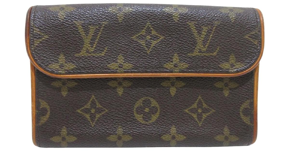 Louis Vuitton Pochette Florentine Brown Cloth ref.922613 - Joli Closet