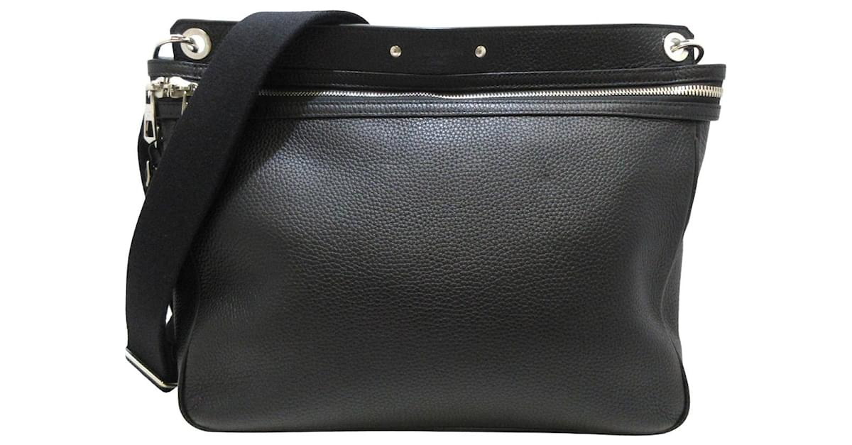 Louis Vuitton Armand Black Leather ref.936701 - Joli Closet