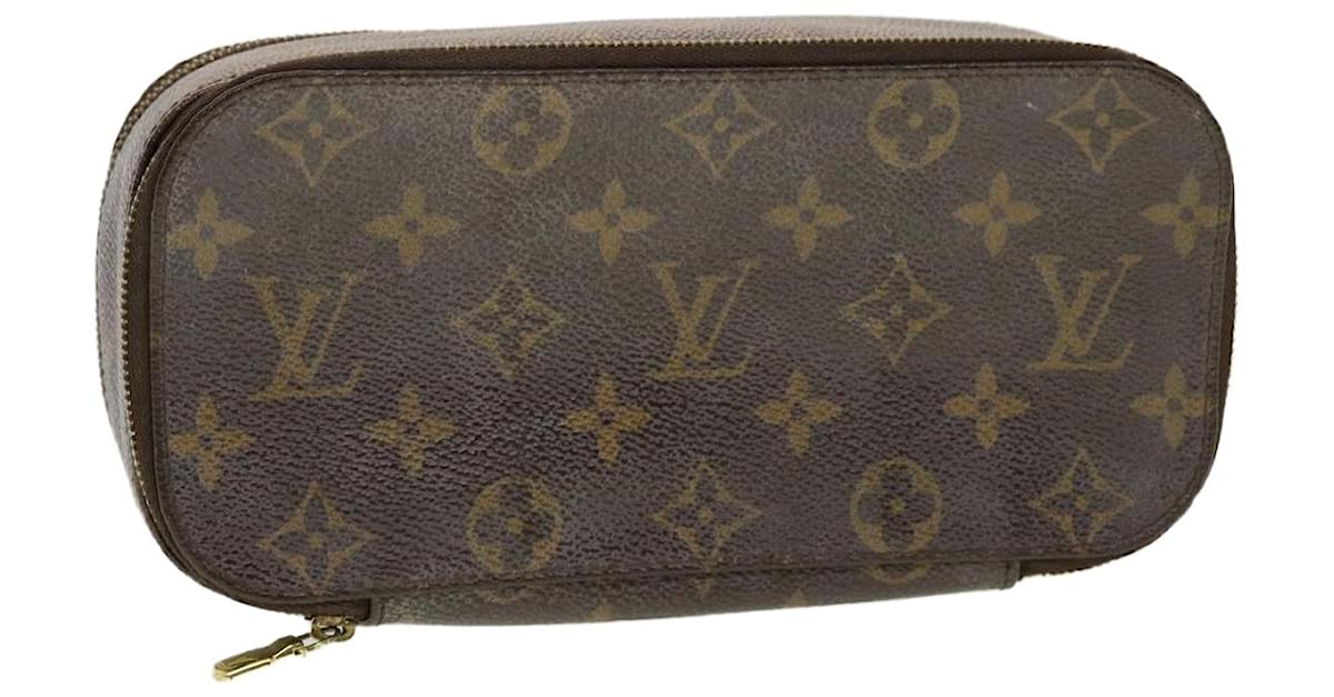 LOUIS VUITTON Monogram Cosmetic Pouch GM 1137542