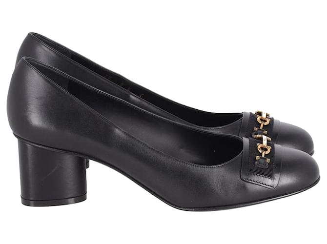 Salvatore Ferragamo Avery Pumps in Black Leather Joli