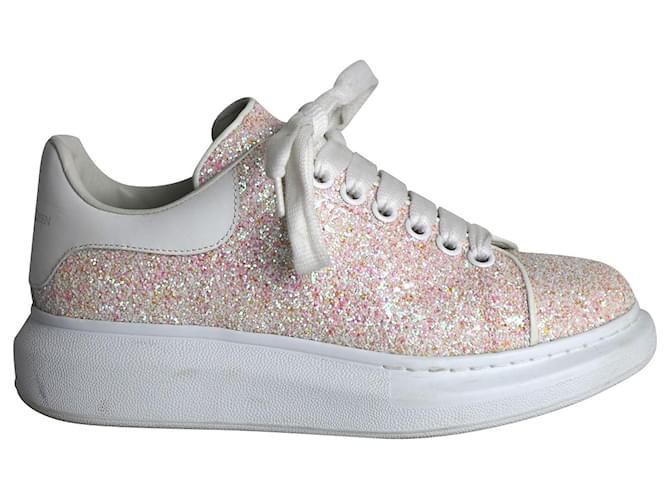 Alexander McQueen Oversized Sneakers in Pink Glitter ref
