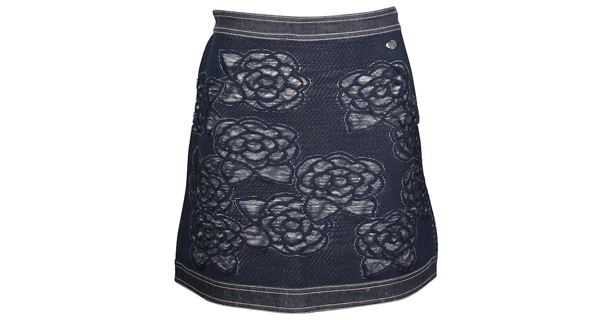 Chanel Floral Motif Denim Mini Skirt in Navy Blue Cotton ref.957924 - Joli  Closet