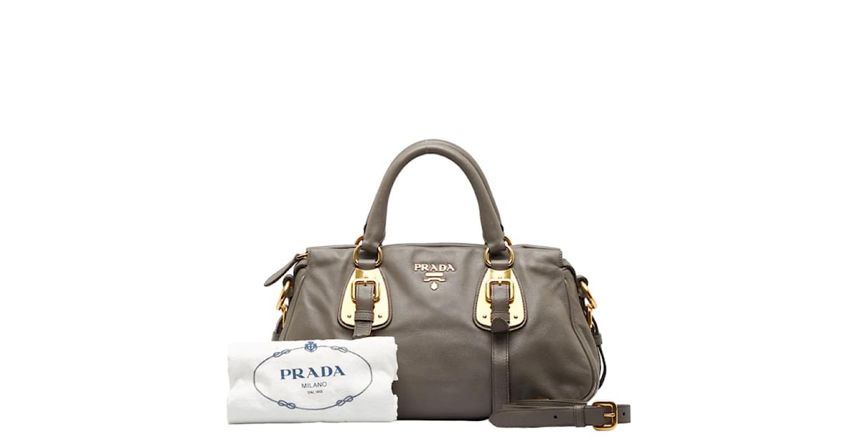 Prada Lederhandtasche Lederhandtasche BN1904 in guter Kondition Grau ref.959817 Joli Closet