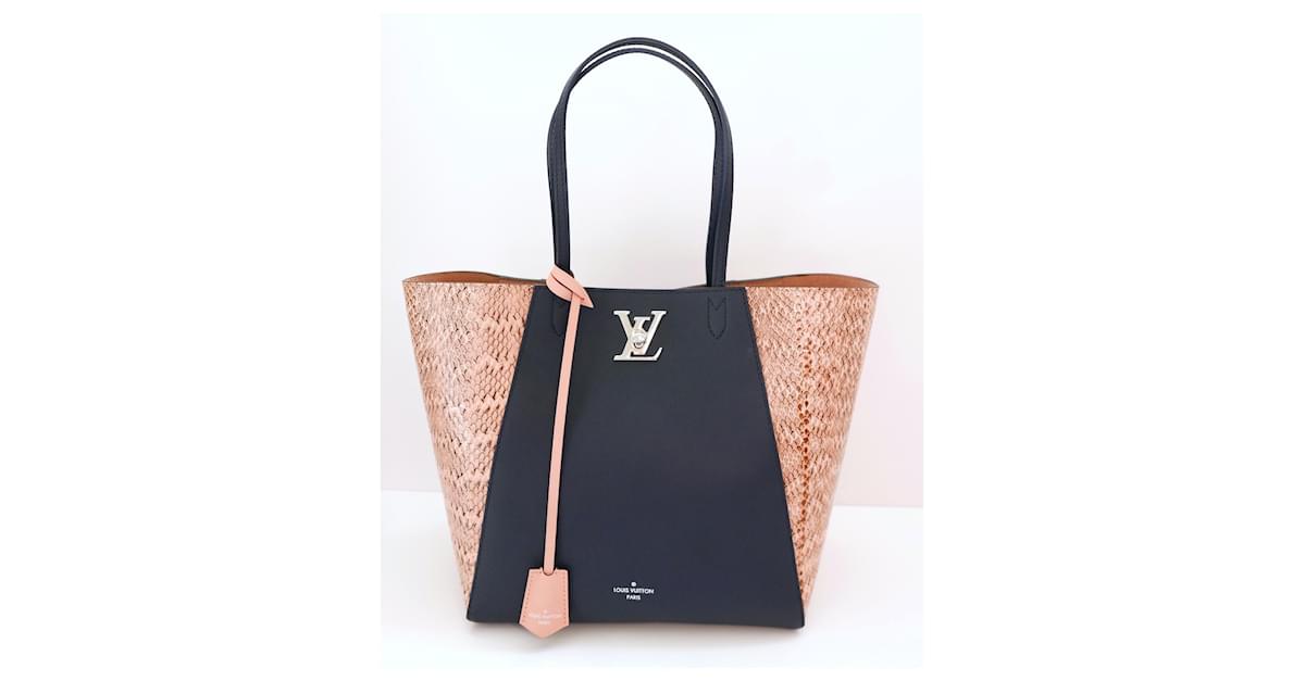 Louis Vuitton LockMe Cabas Tote Bag Pink Navy blue Leather ref.960534 -  Joli Closet