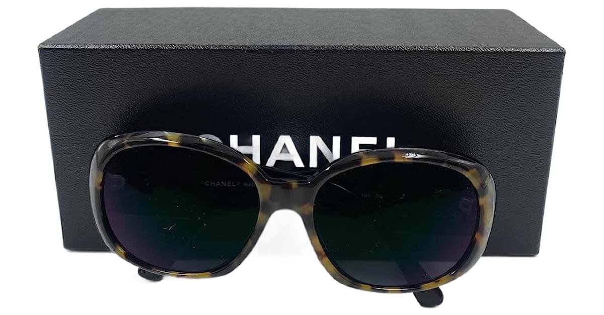 Brown Acetate Chanel Sunglasses Plastic ref.961859 - Joli Closet