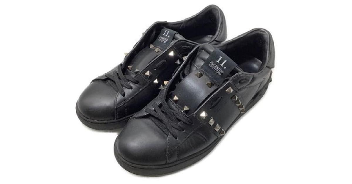 Valentino rockstud untitled 11 on sale black