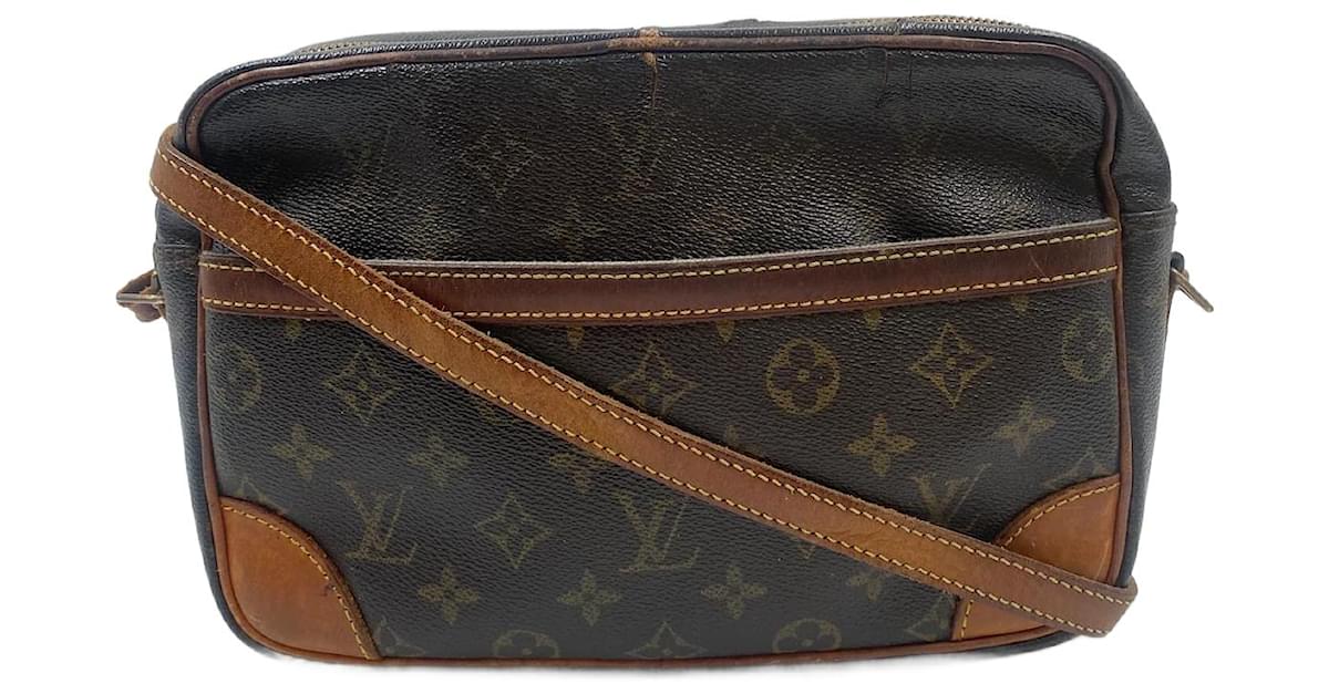 LOUIS VUITTON Monogram Mini Jeanne GM Shoulder Bag M92000 LV Auth ds050