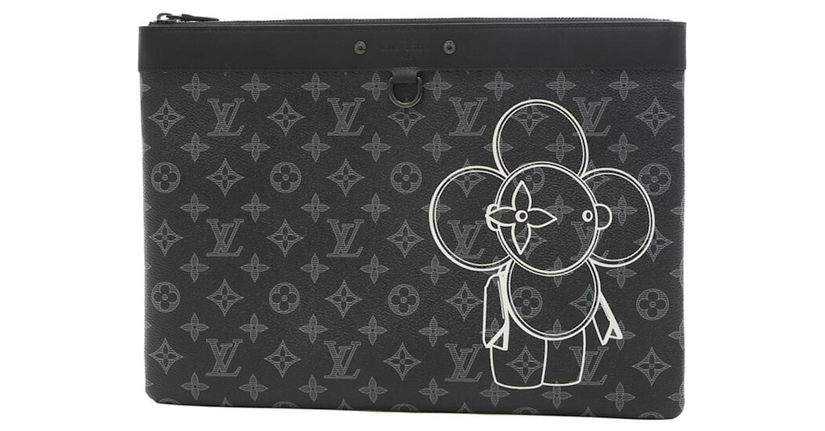 Auth Brand NEW Louis Vuitton Pochette Voyage MM Damier Graphite Pixel Canvas  Bag