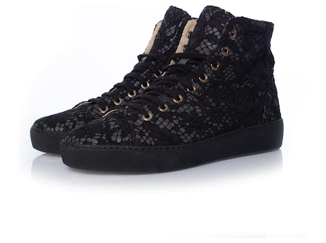 Chanel, Sneakers alte in pizzo Nero Joli Closet