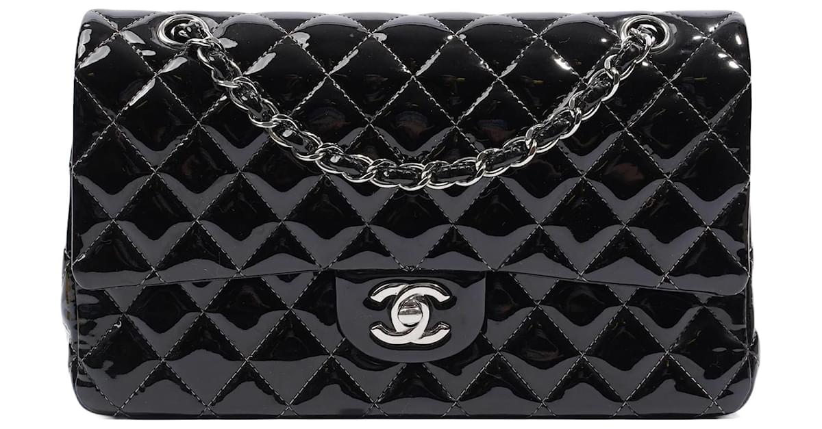 Chanel lined Flap Bag Black Patent Leather Medium ref.1006094 - Joli Closet