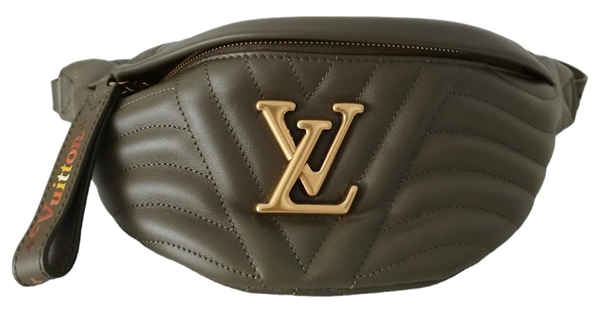 Louis Vuitton Bumbag New Wave bag in khaki green leather ref.1007360 - Joli  Closet