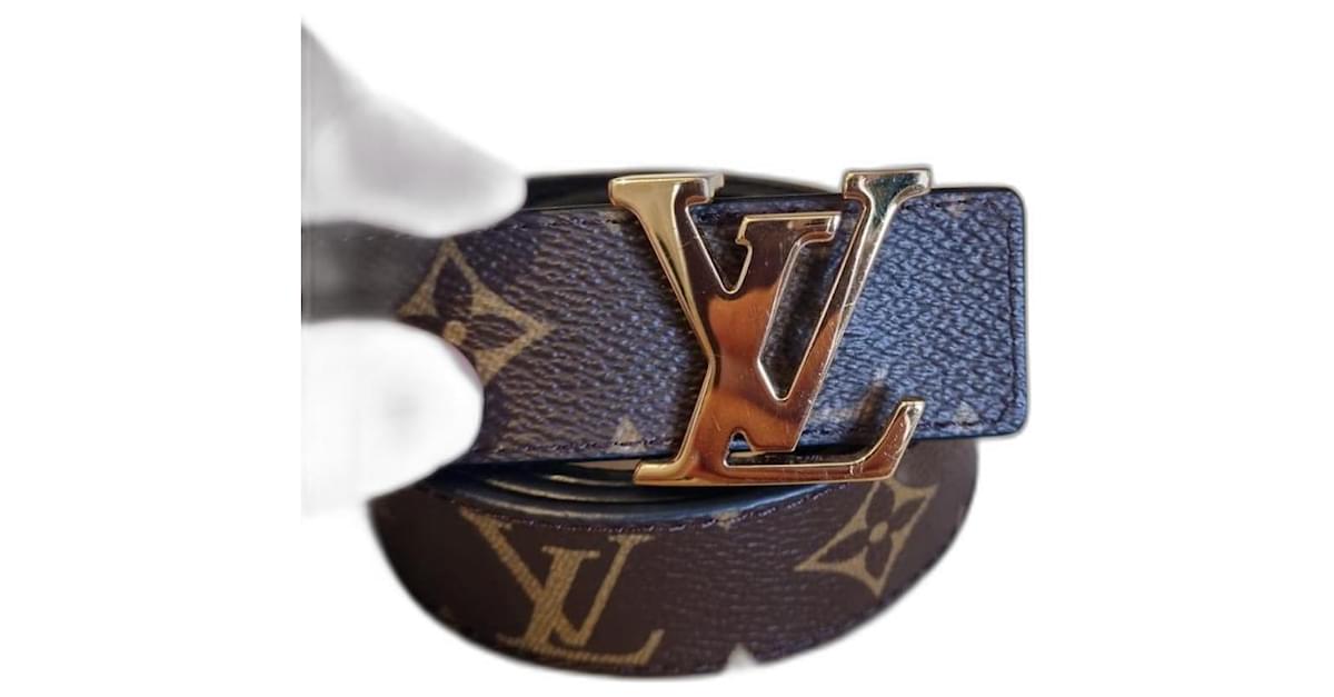 Belts Louis Vuitton Red Pomme D'Amour Monogram Vernis Belt Size 90/36