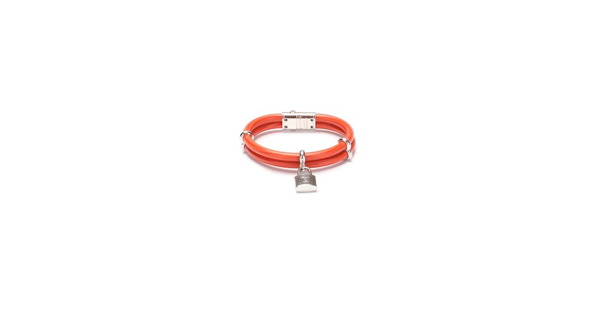 Louis Vuitton Keep It Twice Lock Charm Bracelet - Palladium-Plated Bangle,  Bracelets - LOU780533