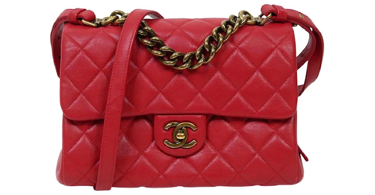 Pre-owned 1989-1991 Cc Classic Flap Crossbody Bag In Red