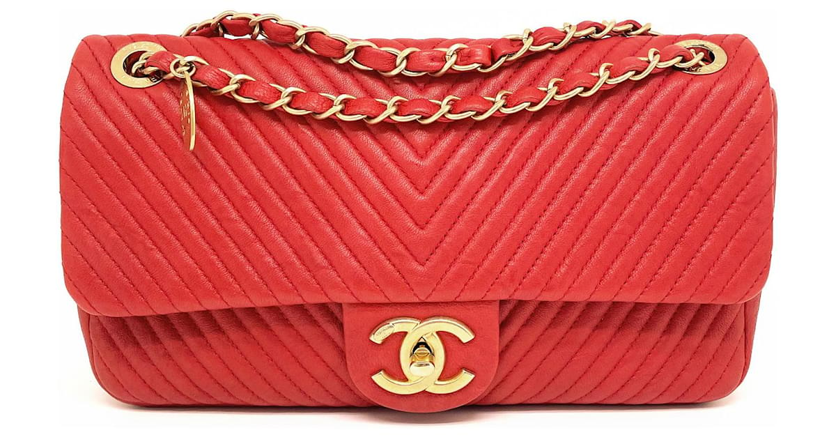 Chanel Classque Timeless red chevron bag Leather ref.990282