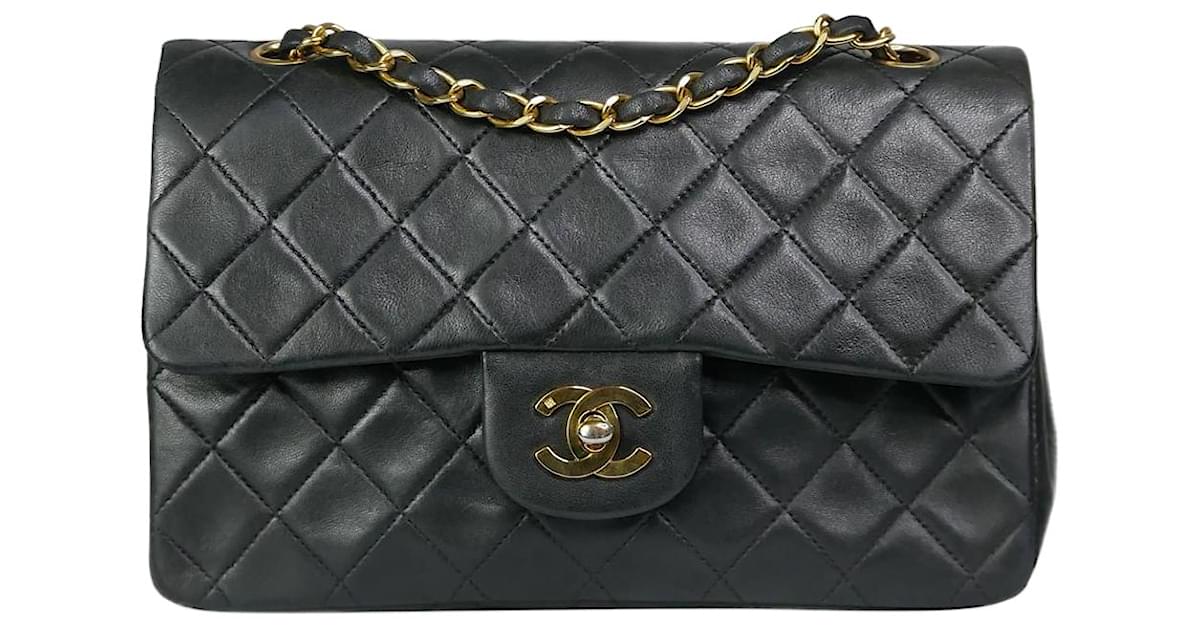 Chanel Black small lambskin Classic gold hardware double flap bag Leather  ref.994041 - Joli Closet