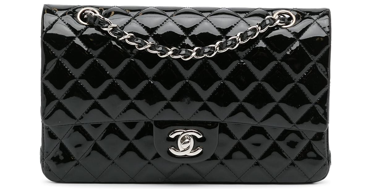 Chanel - Black Vintage CC Turnlock - Patent Quilted Flap - Gold Hardware  Handbag