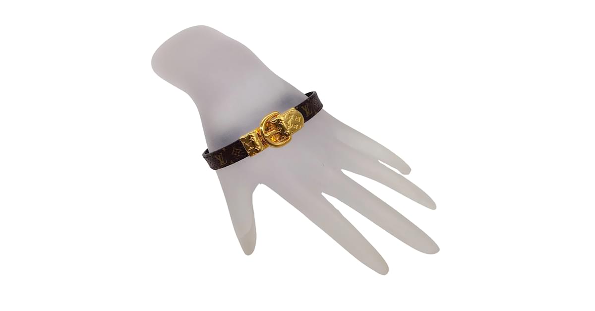 Louis Vuitton Brown / Gold Buckle Detail Fasten Your LV Monogram Canvas  Bracelet Leather ref.1009419 - Joli Closet