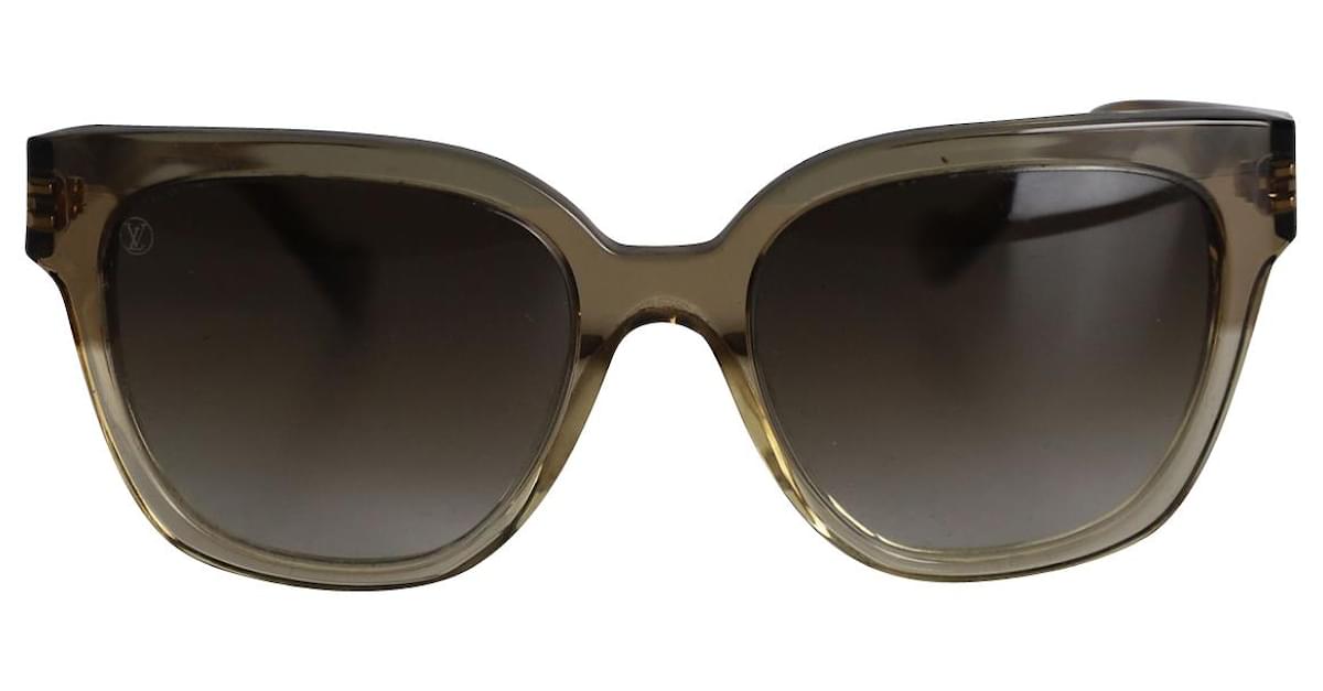Louis Vuitton LV Chain Pilot Sunglasses Gradient Brown for Women