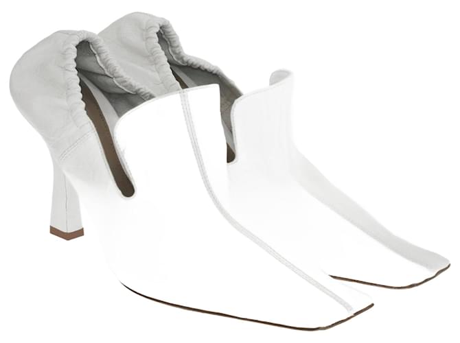 Bottega Veneta White Square Toe Pumps Leather ref.1035614 - Joli
