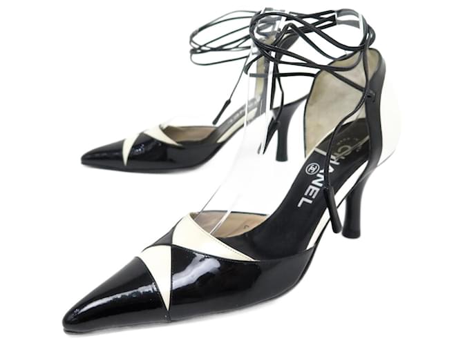 NEW VINTAGE CHANEL SHOES 37 BICOLOR BLACK WHITE PATENT LEATHER