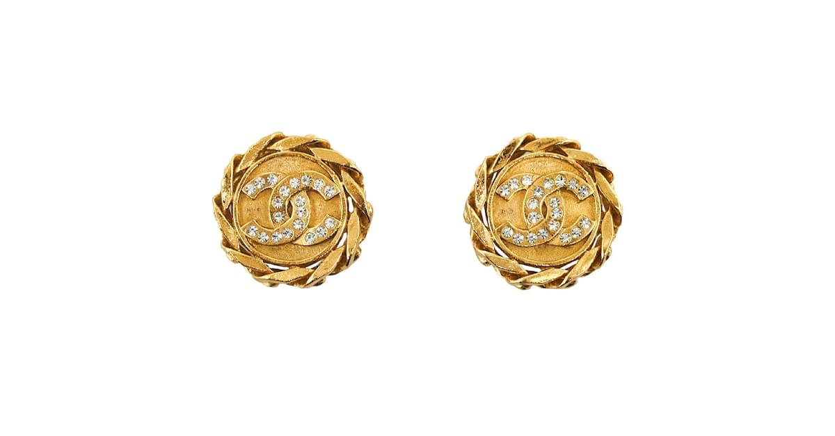 Chanel Rhinestone CC Clip On Earrings Golden Metal ref.1044334 - Joli Closet