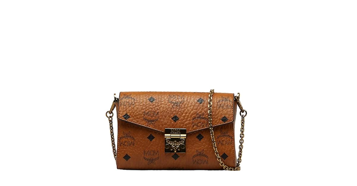 Patricia crossbody outlet wallet in visetos