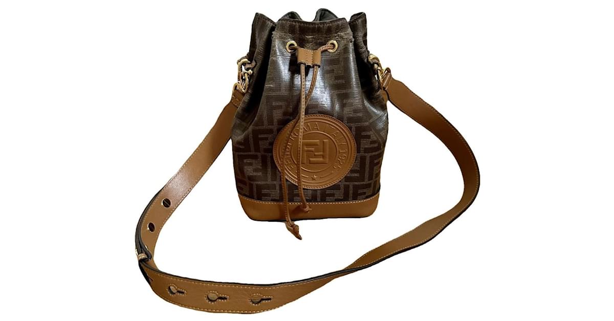 Fendi Mon Tr sor large brown bag Leather ref.1090987